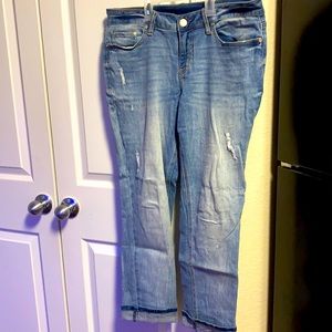 New Directions distressed straight leg jean